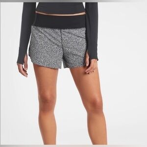 Athleta Run With It 3.5” Printed Shorts